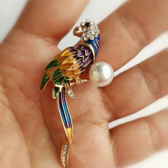 BIRD Parrot brooch pin enamel crystal pearl 🆕 - Picture 6 of 7